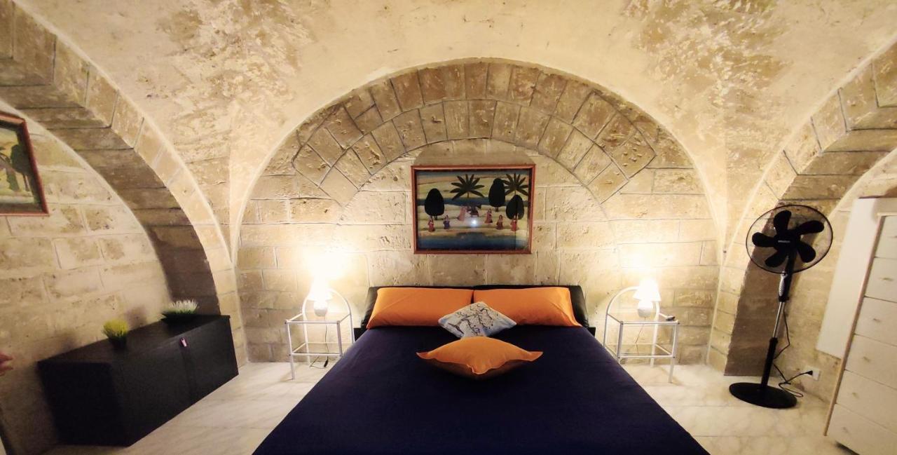 Casa Dante Apartment Bari Bagian luar foto